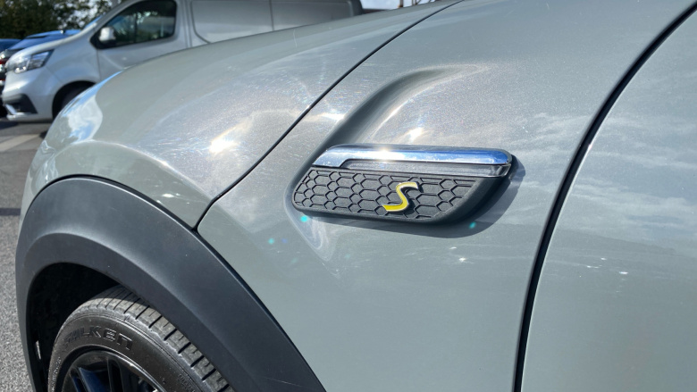 MINI Hatchback 135kW Cooper S Level 2 33kWh 3dr Auto Electric Hatchback